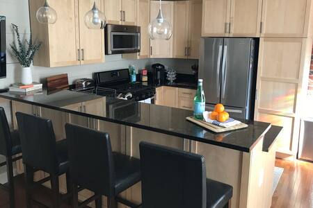 Downstairs Suite near Downtown Durham & Duke