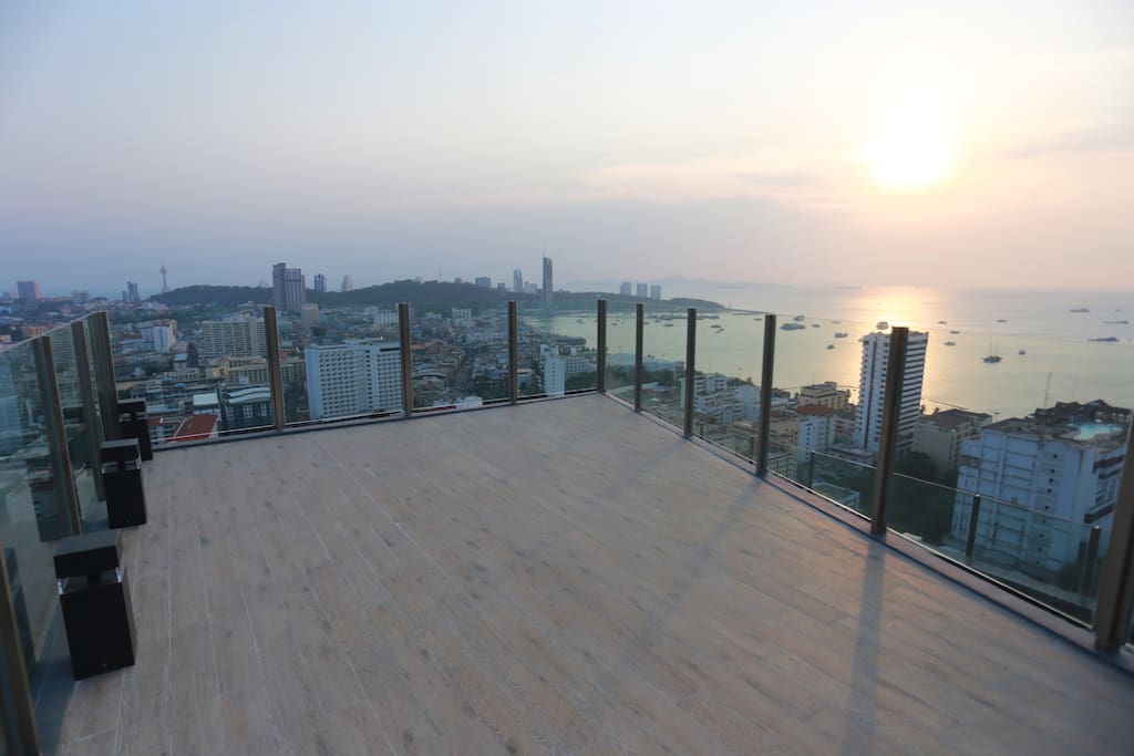 Panoramic Deck