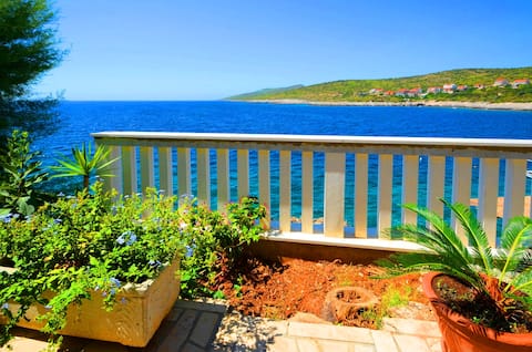 Top performing Airbnb: Sea breeze-Apartman Ranko 02 in Grad Korčula
