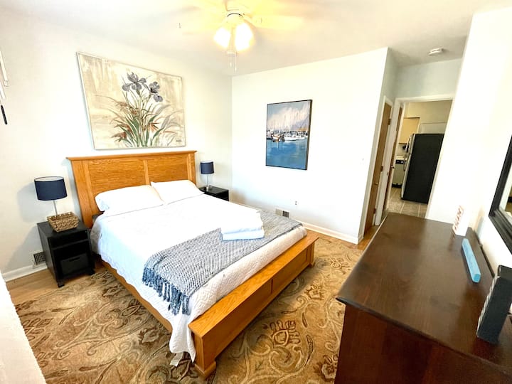 Second bedroom - Charming sleep sanctuary with Queen Sized Enso Sleep System memory foam mattress