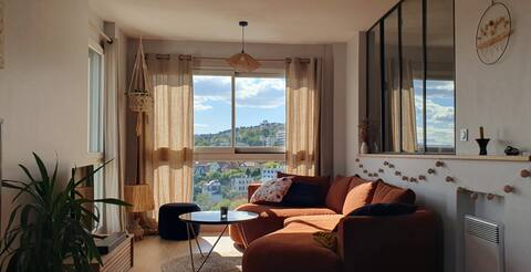 Airbnb performant: Perched on the heights of Lyon à Lyon 5e Arrondissement