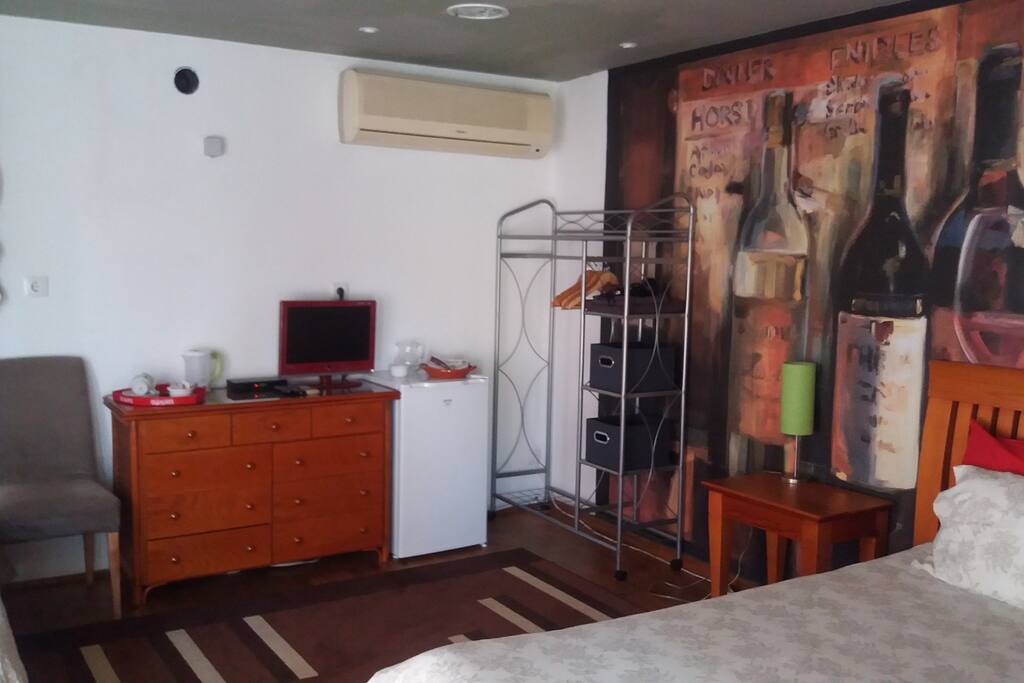 Nice decorated room with comfy beds