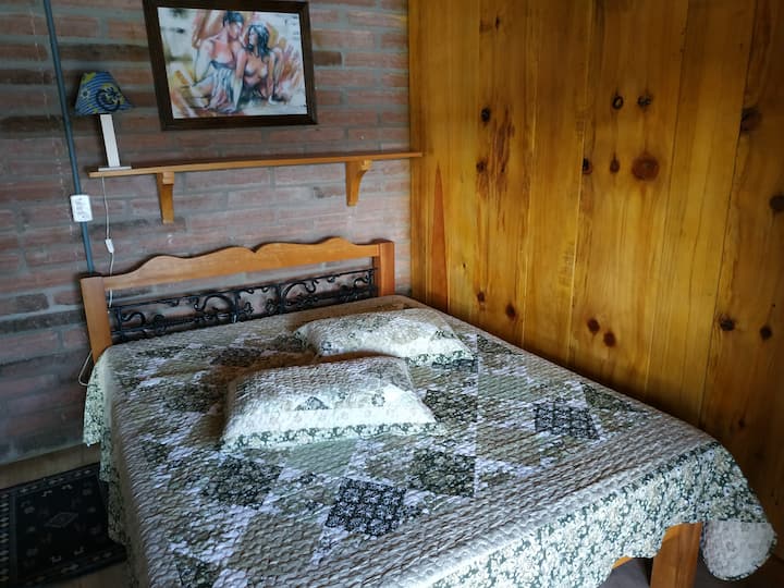 Chumba cha 1 - mara mbili na mwonekano wa maji (kitanda aina ya Queen)