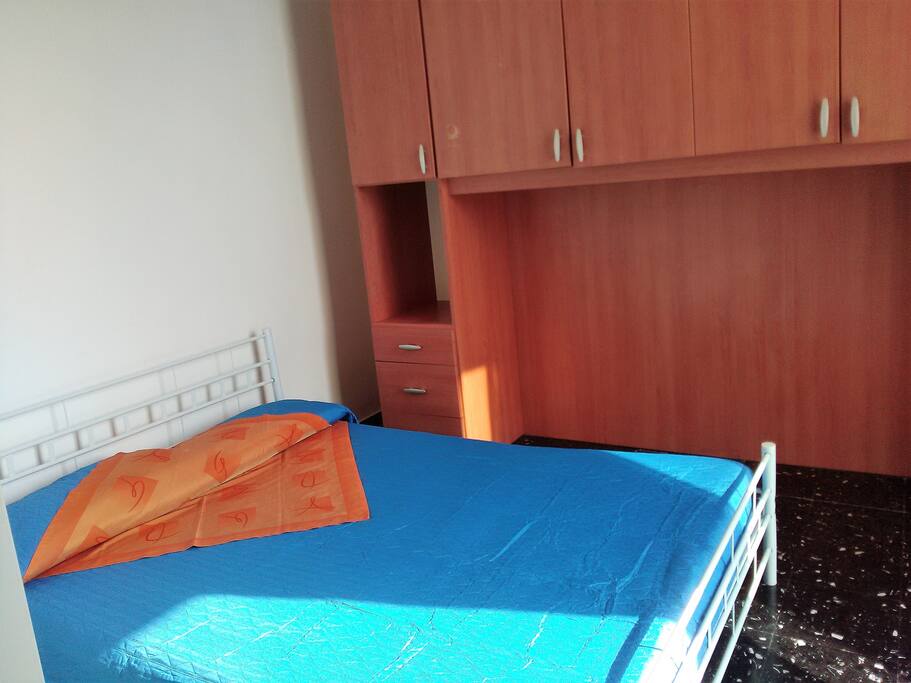 Camera 1 dell'alloggio
Room 1 of the apartement