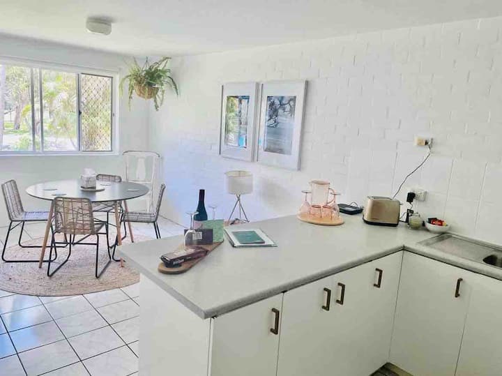 BEACH escape
ground floor apartment.300m to beach