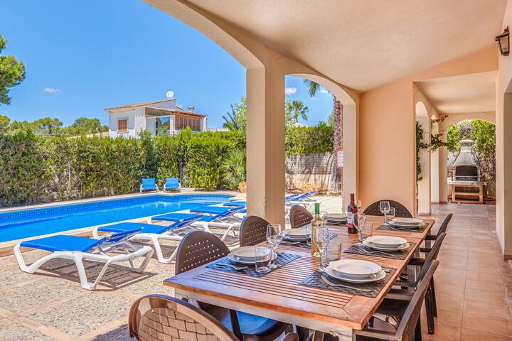 Villa Karen gallery image 3