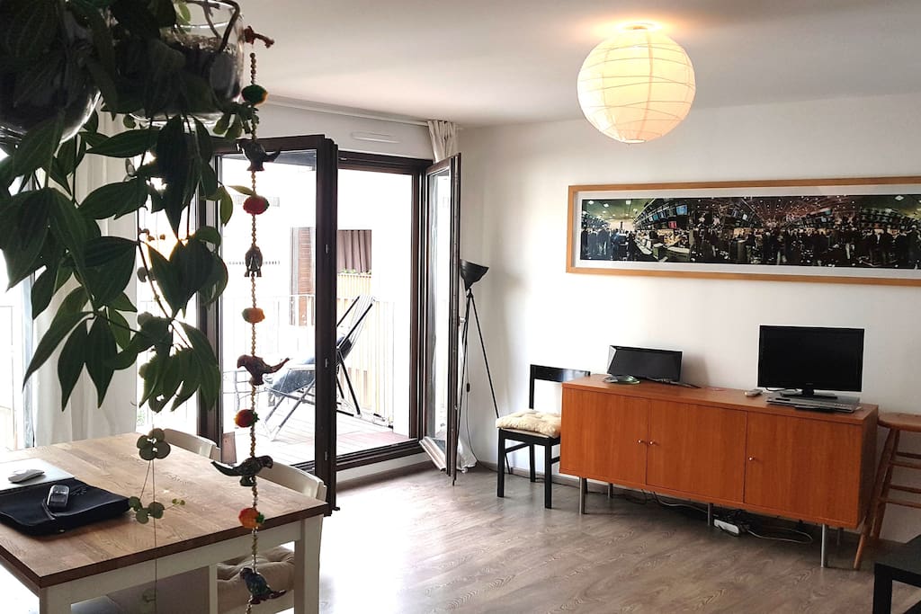 LIVING-ROOM WITH BALCONY