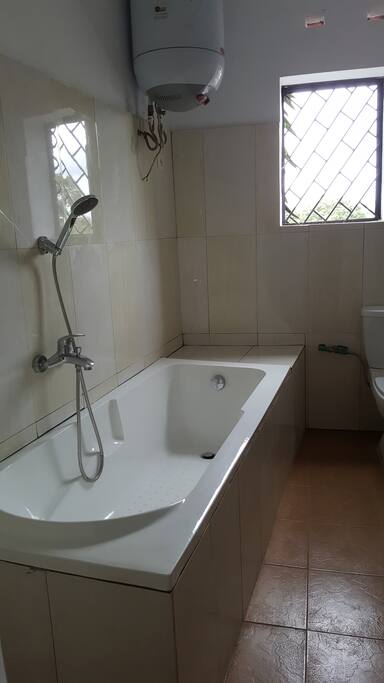 Shared large full bathroom