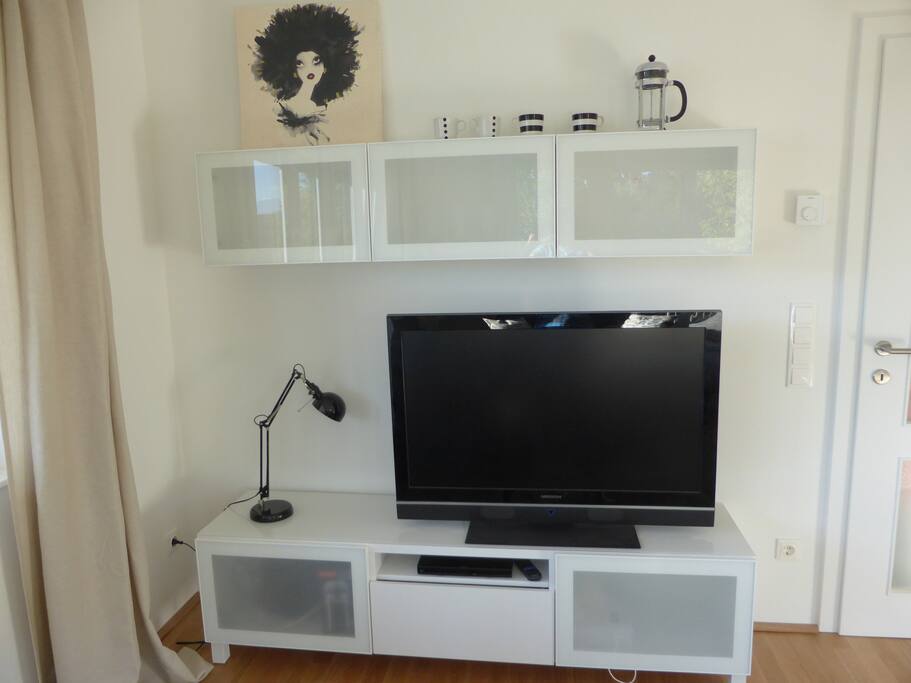 Kabel TV, DVD Player, Wlan