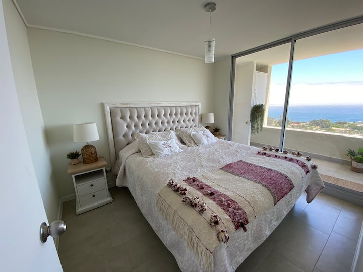 Მთავარი საძინებელი! დიდი საწოლი ჩვენი სტუმრებისთვის!