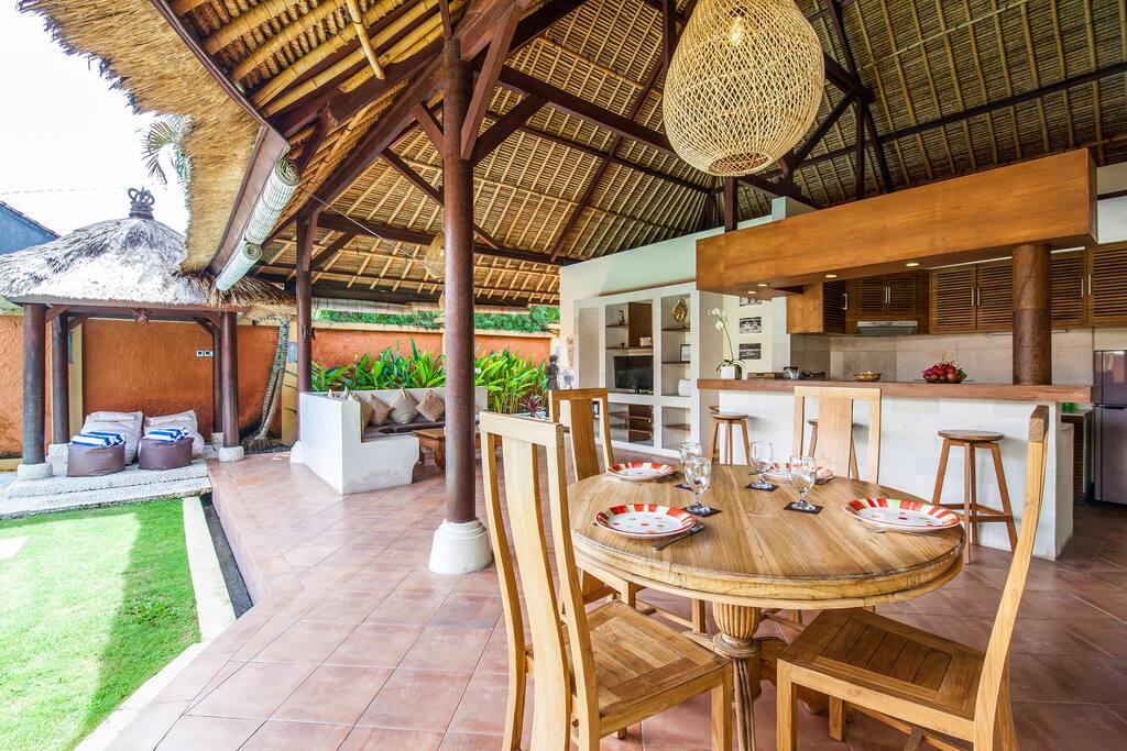 The dining area of the villa