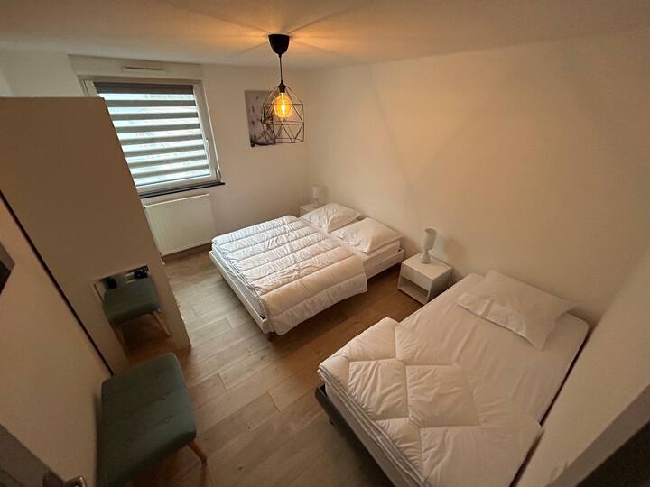 Chambre, dressing, 1 lit 2 places, 1 lit une place