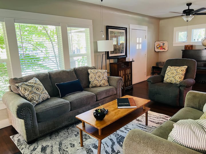 Citycenter Executive Dwntwn+huge Yard+parking - Broadway Park, Turlock