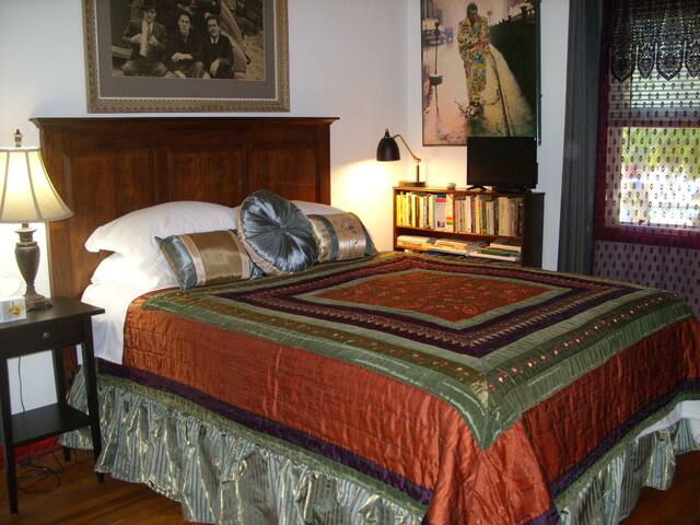 Vivian's Reading Room