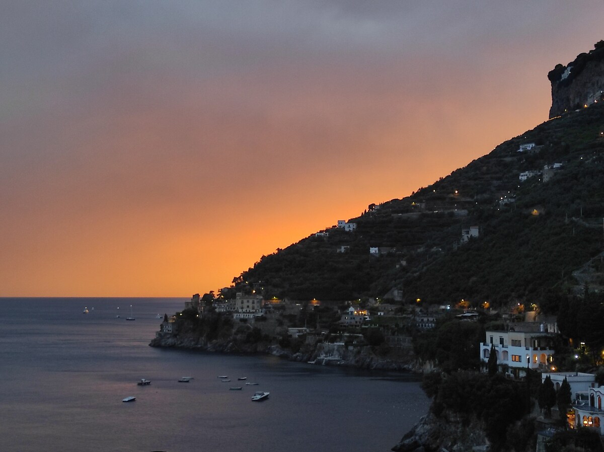 AMALFI COAST Sunset kutoka kwenye vyumba vyetu