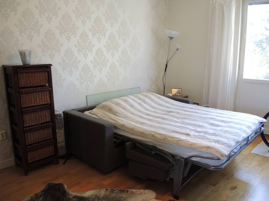 Exclusive and comfortable sofa bed, 140 cm, easy to convert