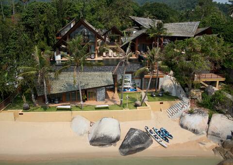 Baan Hinta | 5BR Lamai Designer Beachfront Villa