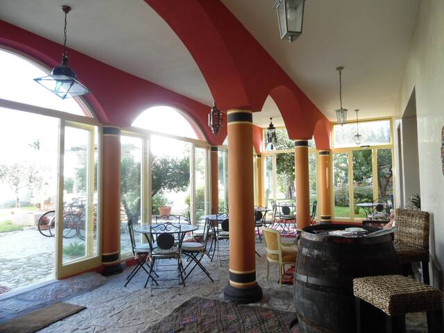 Accogliente Villa con piscina gallery image 4