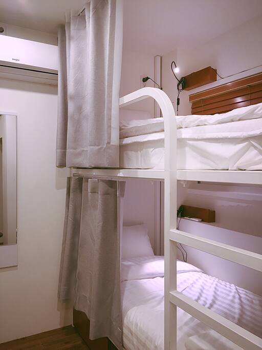 2 story bunk bed