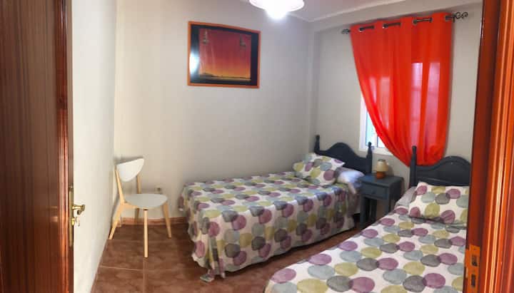 Dormitorio 2, од креветите