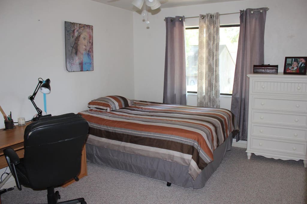 Queen size bed