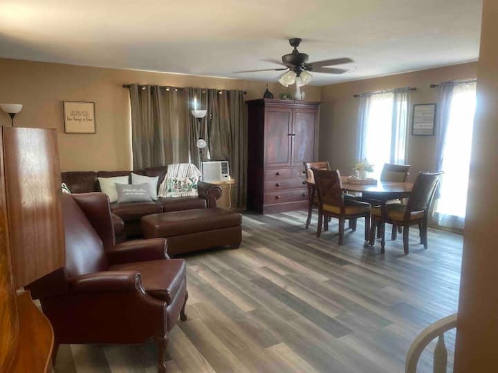 Country Charm - Lake Buchanan, TX