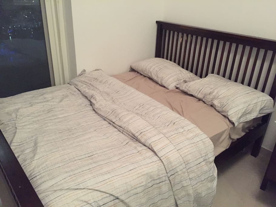 Queen size bed