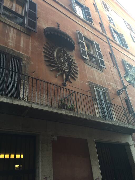 Facciata dell' antico palazzo