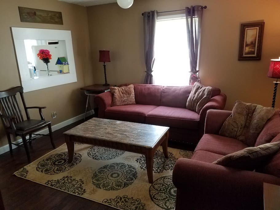 Comfy living room with HDTV and blazing fast Xfinity wifi...