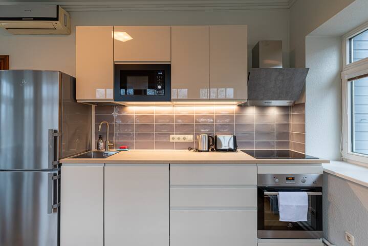 R⓶ XIXc Cottage | by Dandelion Apartments & Suites gallery image 2