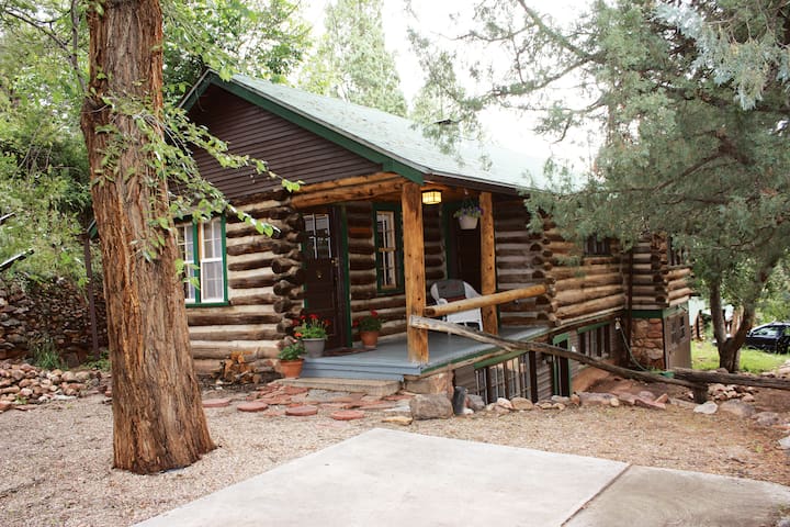 Airbnb Manitou Springs Vacation Rentals Places To Stay