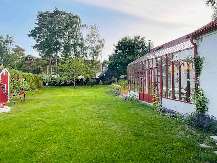 Vacker äLdre Villa Med Trädgård! - Kristianstad