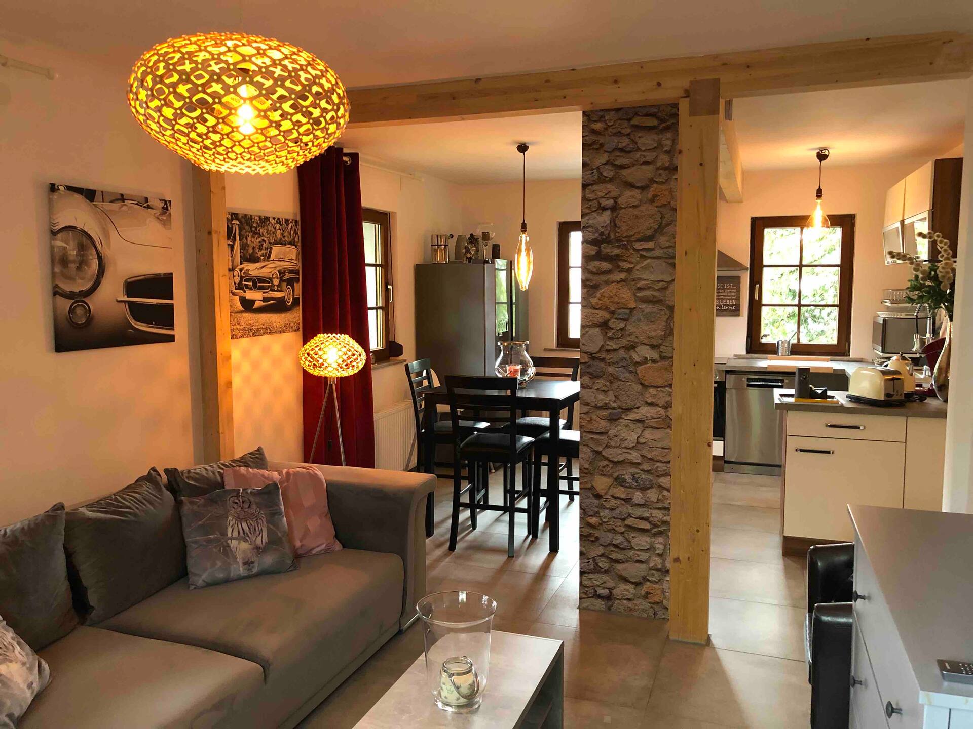 Quiet Business Apartment w. Balcony & Homeoffice