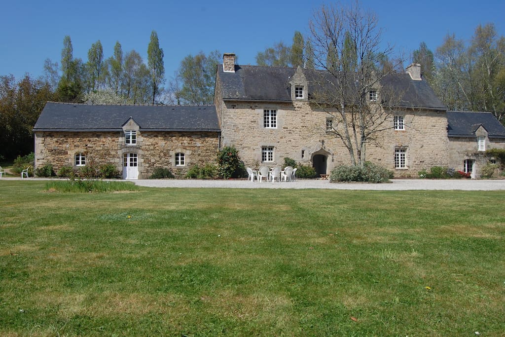 Vue d'ensemble du manoir