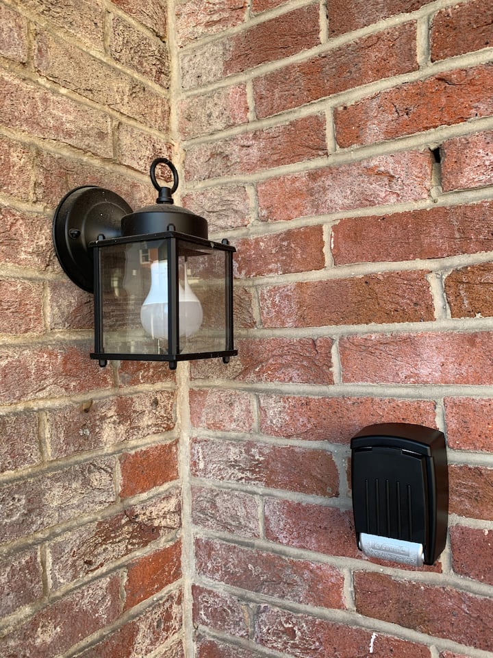 "Roost" in Rockwood's oldest brick house Houses for Rent in Rockwood