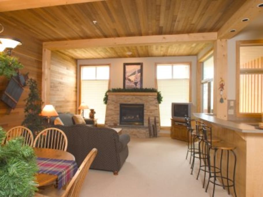 Main living area - cozy gas fireplace, flat screen TV.