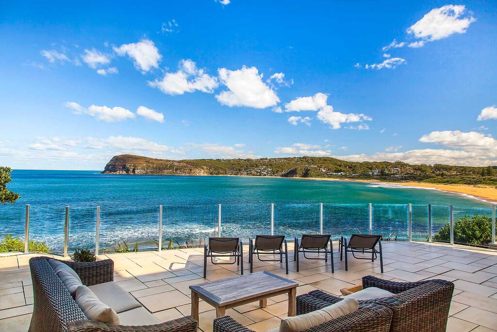 Outdoor Setting & Sun Loungers