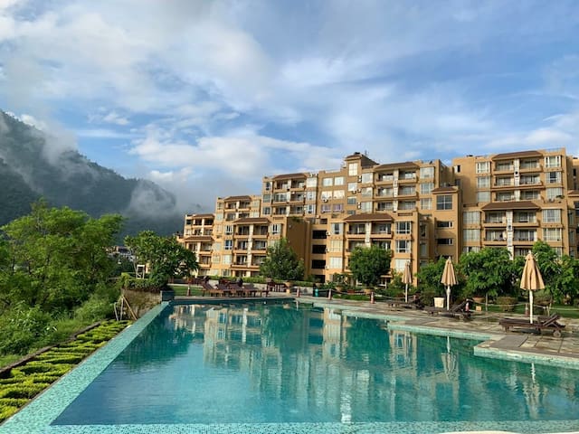 Luxury & Nature-Aloha 1BR+LR Mountain &Garden View