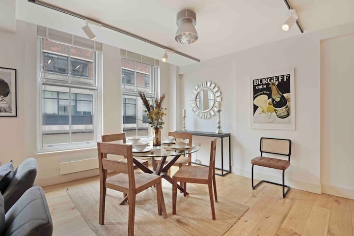 A short walk to Regent Street gallery image 4