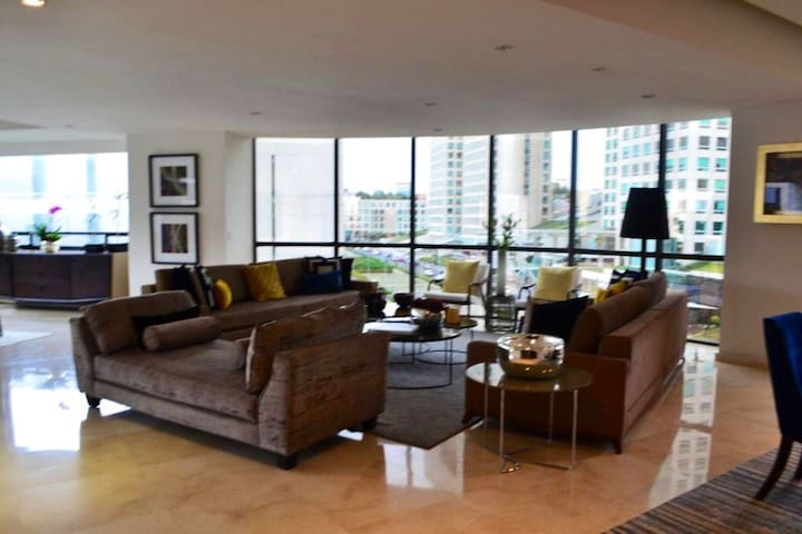 Departamento con vista a Arcos Bosques