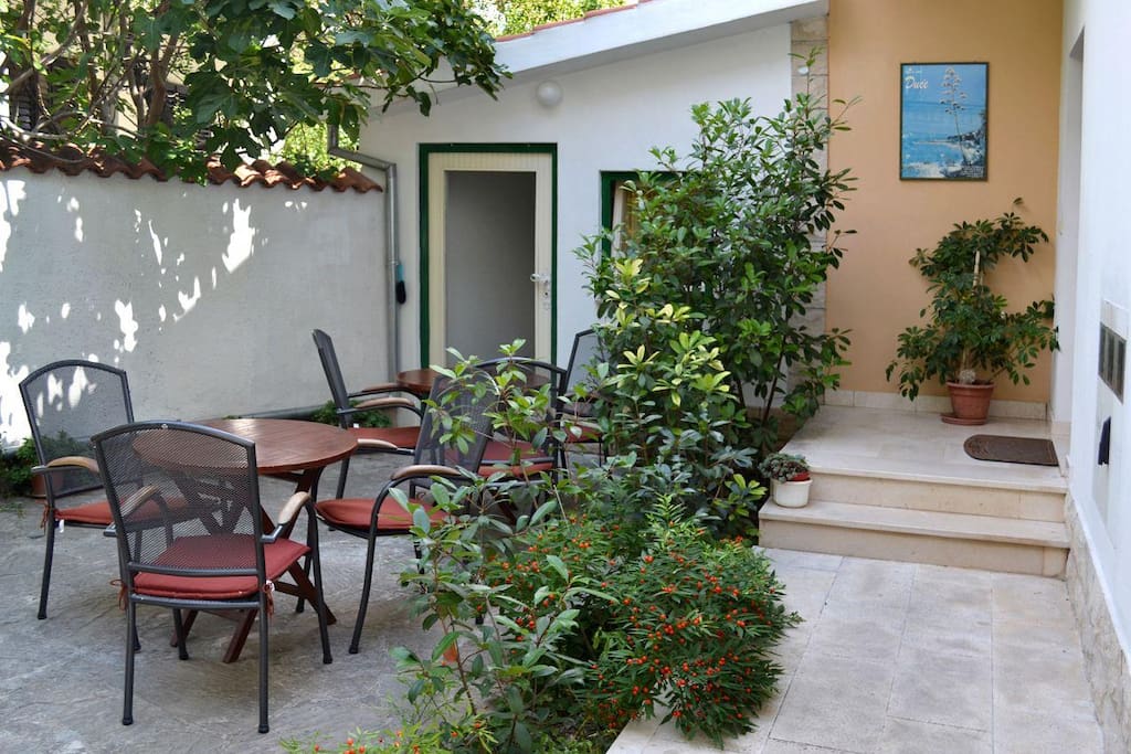 courtyard