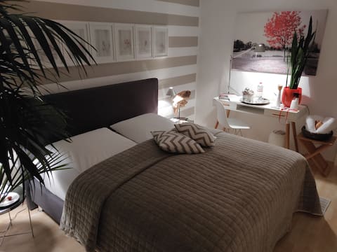 Central, quiet in the heart of the city center