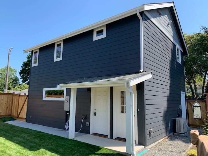 Deluxe Private Guesthouse In North Seattle - Seattle, WA