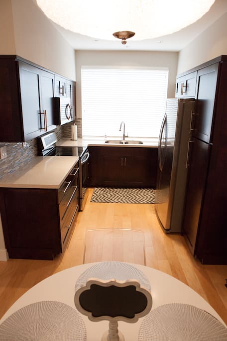Kitchen & Dining area