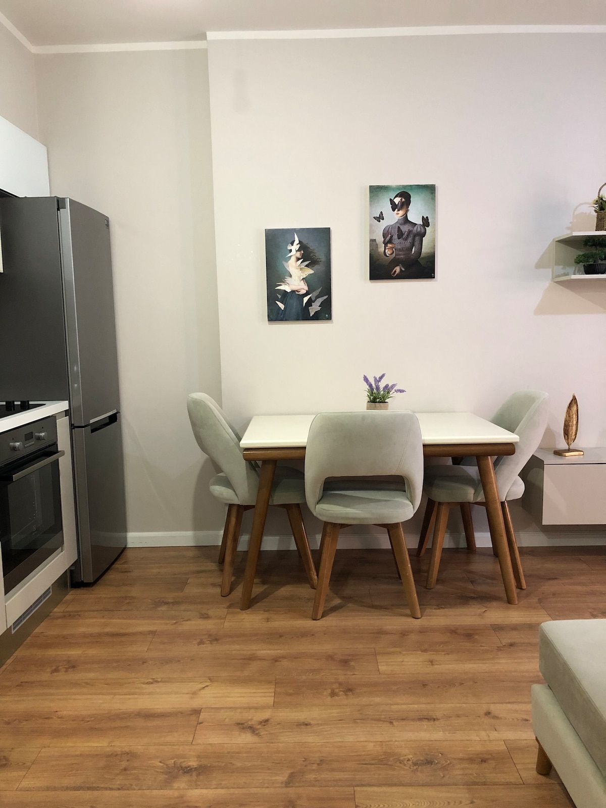 Listing 610633825809572327