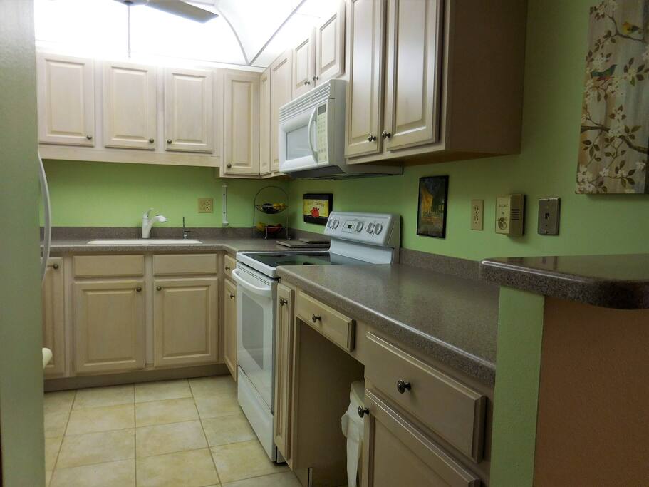 Great kitchen space for getting meals together, fully equipped