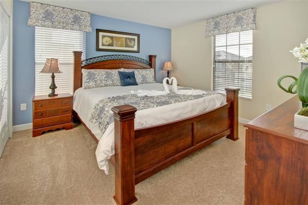 Sweet Home Vacation Rental Homes: 8 Bedrooms Pool Villa Champions Gate #6 (Bedroom)