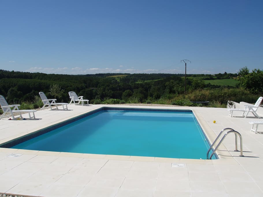 Large shared swimming pool