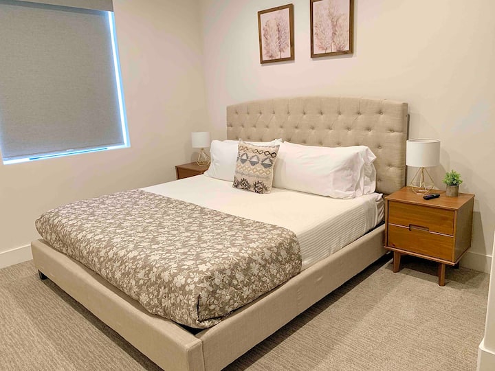 Dormitorio tamaño king #4 con baño privado 