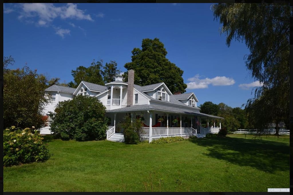 1895 Farmhouse
